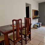 Apartamento aconchegante com estacionamento e wifi 400 mega