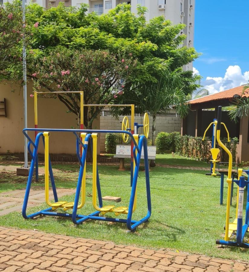 Apartamento aconchegante com estacionamento e wifi 400 mega * Ribeirão Preto